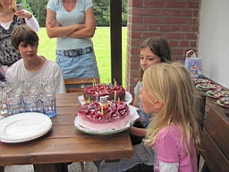 303-narozeniny Laura a Sofie.jpg